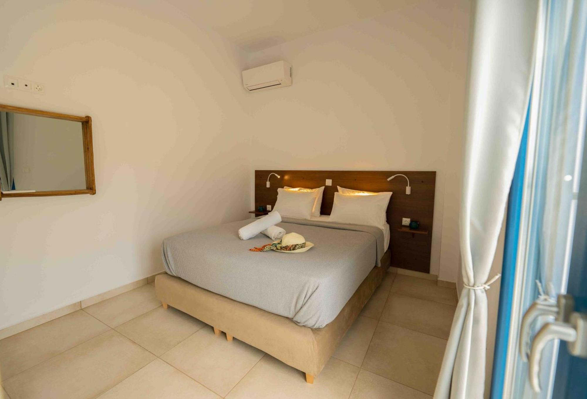 Heliades Suites Panteli Екстериор снимка